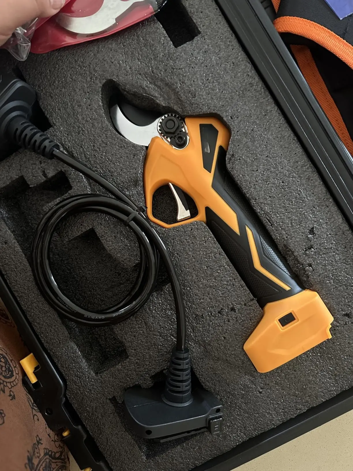 Professzionális borászati metszés munkában